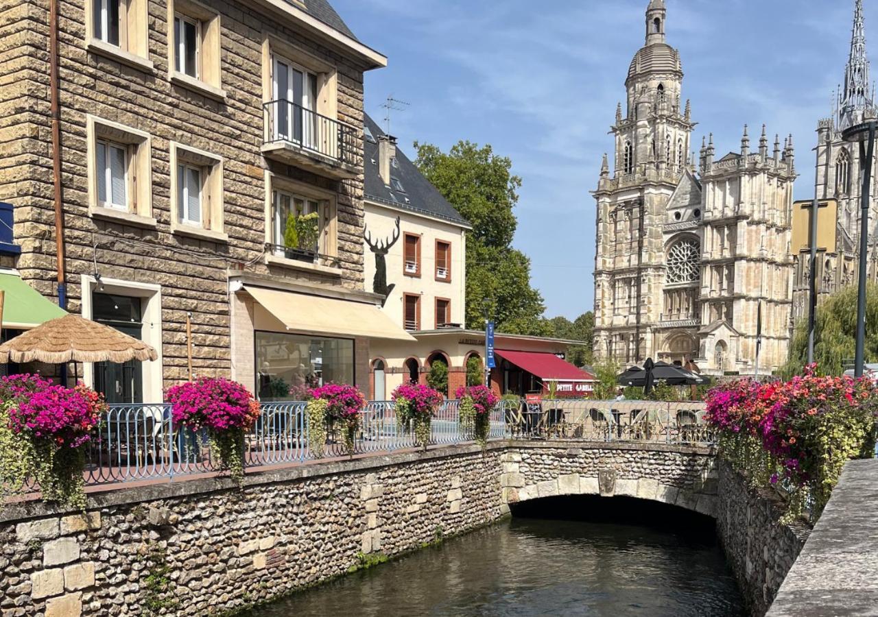 Le Charme D'Antan - Terrasse - Balcon - Hypercentre Evreux Daire Dış mekan fotoğraf